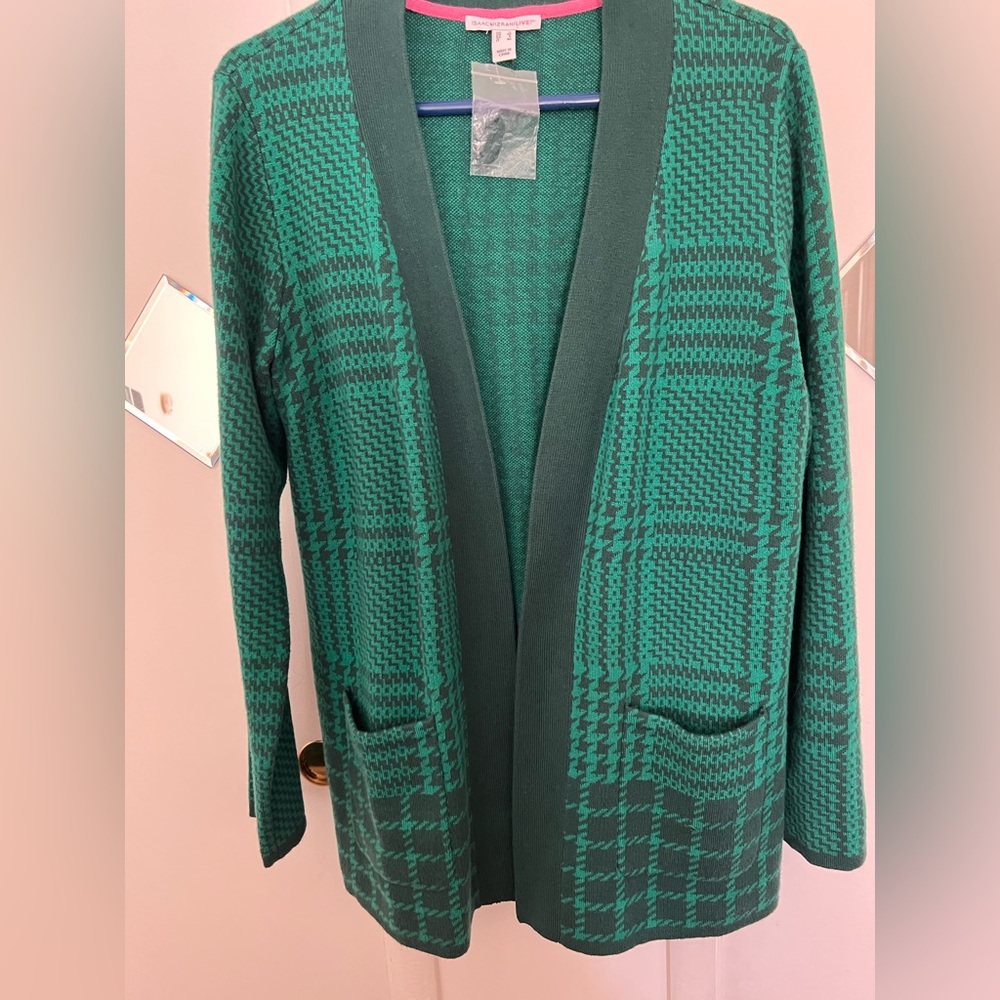 Green  Plaid Women's Sweater size S Nice&Warm with 2 outside pockets